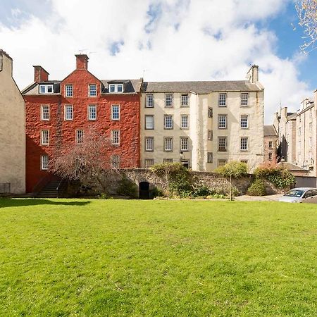 Apartment Near The Royal Mile Edinburgh Eksteriør billede