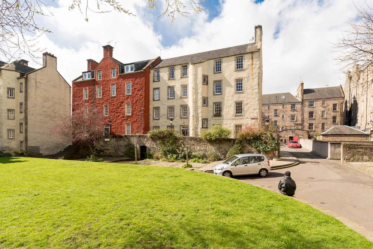 Apartment Near The Royal Mile Edinburgh Eksteriør billede