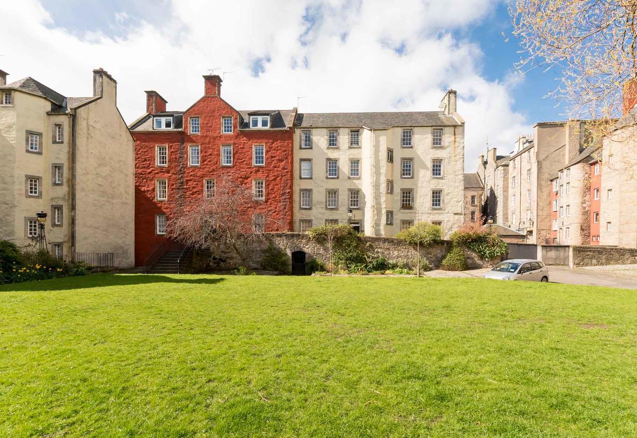 Apartment Near The Royal Mile Edinburgh Eksteriør billede